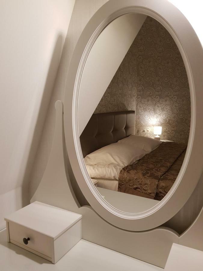 Apartman St. Vladimir Kirche Apartment Mariánské Lázně Екстериор снимка