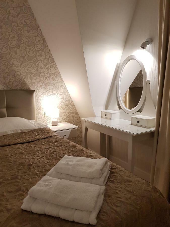 Apartman St. Vladimir Kirche Apartment Mariánské Lázně Екстериор снимка