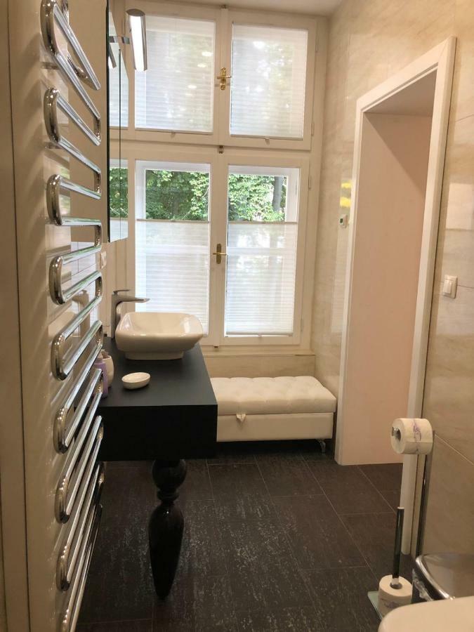 Apartman St. Vladimir Kirche Apartment Mariánské Lázně Екстериор снимка